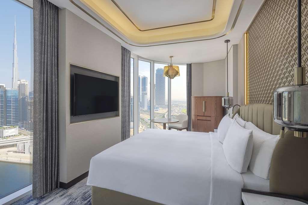 Embassy Suites By Hilton Dubai Business Bay Номер фото