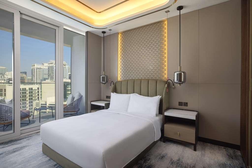 Embassy Suites By Hilton Dubai Business Bay Номер фото