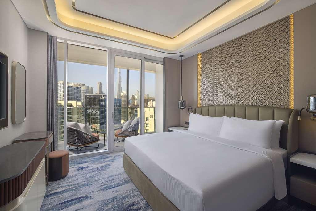 Embassy Suites By Hilton Dubai Business Bay Номер фото