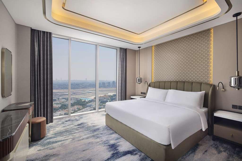 Embassy Suites By Hilton Dubai Business Bay Номер фото