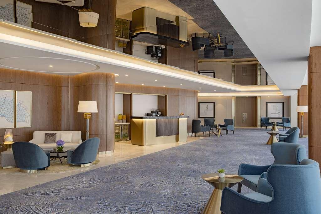 Embassy Suites By Hilton Dubai Business Bay Удобства фото
